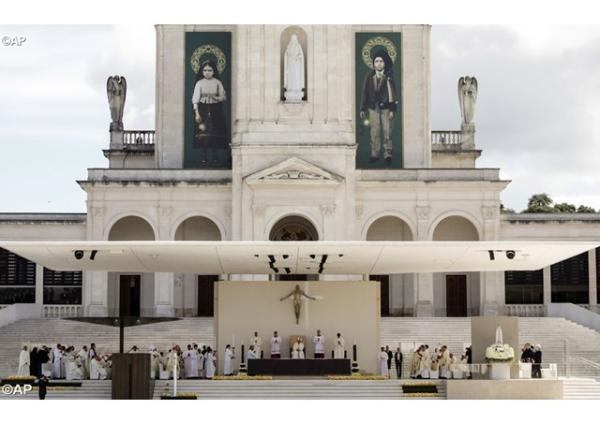 Homília pápeža Františka vo Fatime: V nebi máme Matku