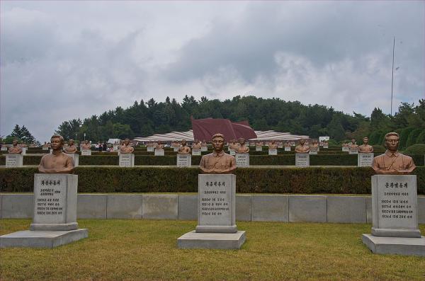 SEVERNÁ KÓREA: ZATKNUTÝ KVÔLI KONTAKTOM NA KRESŤANOV
