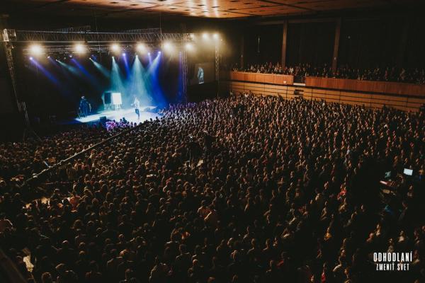 Tisícky ľudí smerujú na turné, ktoré chystá po 10-krát Projekt Godzone