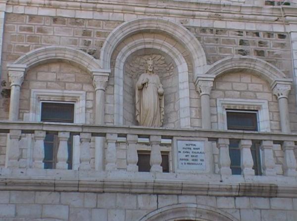 ŽIADNY ÚSTUP, ANI VZDÁVANIE SA: V ALŽÍRSKU ŽIJEME ODVÁŽNE PRE JEŽIŠA