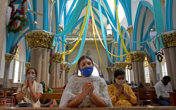 V meste Manipur v Indii boli zničené stovky kostolov