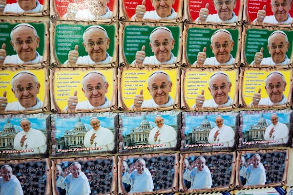 Drahé detičky moje, aj dnes, s materskou láskou, som medzi Vami, aby som vtlačila do Vašich sŕdc oheň Mojej lásky.