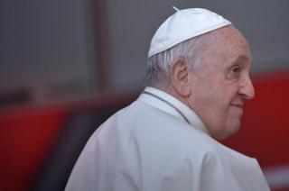 Nenechajte sa oklamať všetkým tým, čo Vás obklopuje, čo vkladá do Vašich sŕdc strach a zdesenie; toto všetko neprichádza od Boha! Boh je láska...