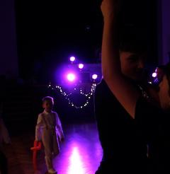 Na batôžkovom plese bolo veselo